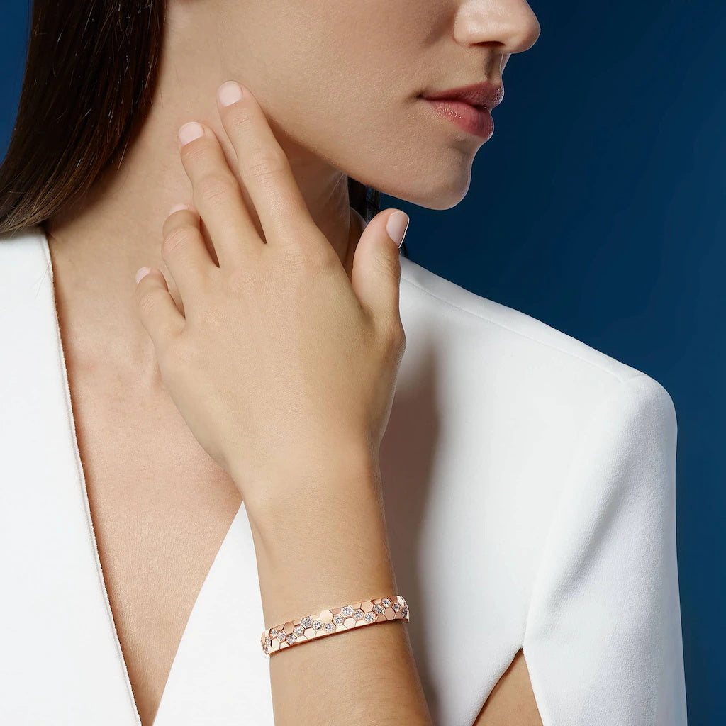 SM-085392 8.9mm narrow honeycomb half diamond bracelet