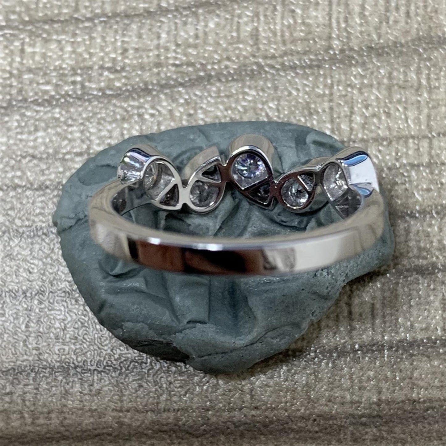 SM-083668客版小水滴镶口组合条戒