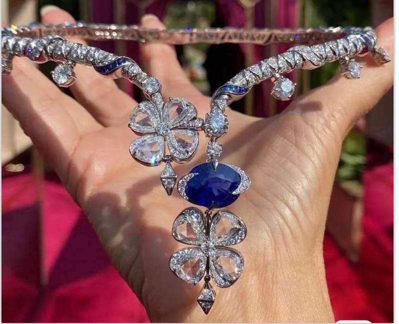 BGL-549422 full diamond bougainvillea four-petal flower necklace