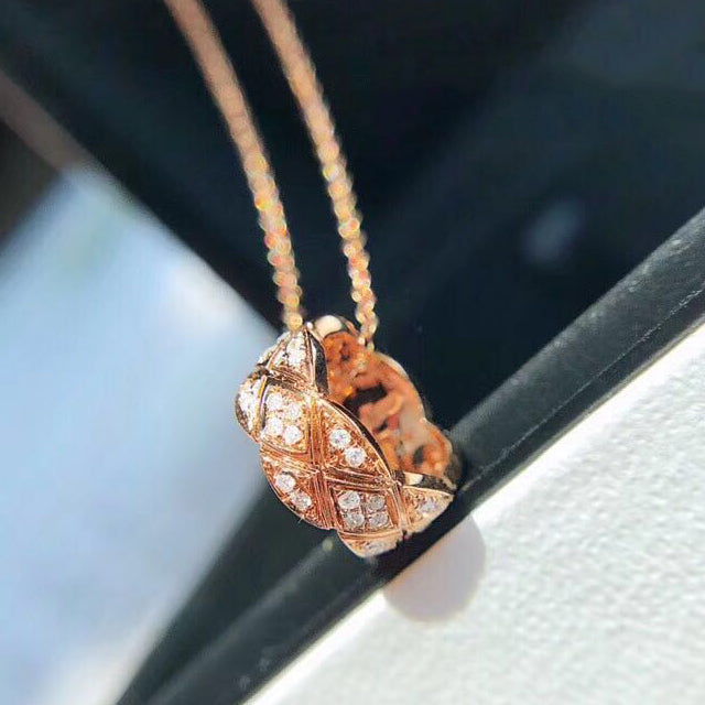XNE-J11363 cross pendant