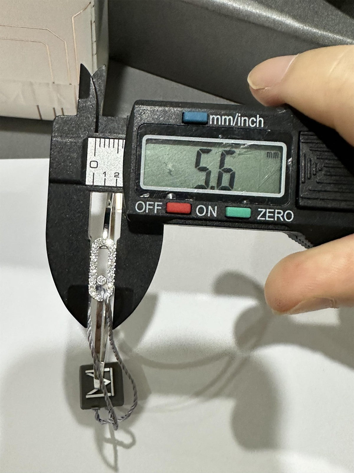 MSK-11134 小号14MM活动方管手镯