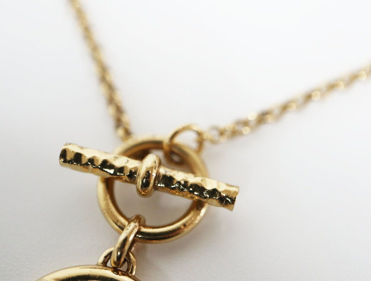 LV-M00598 light gold Q-shaped LV ring LOGO necklace