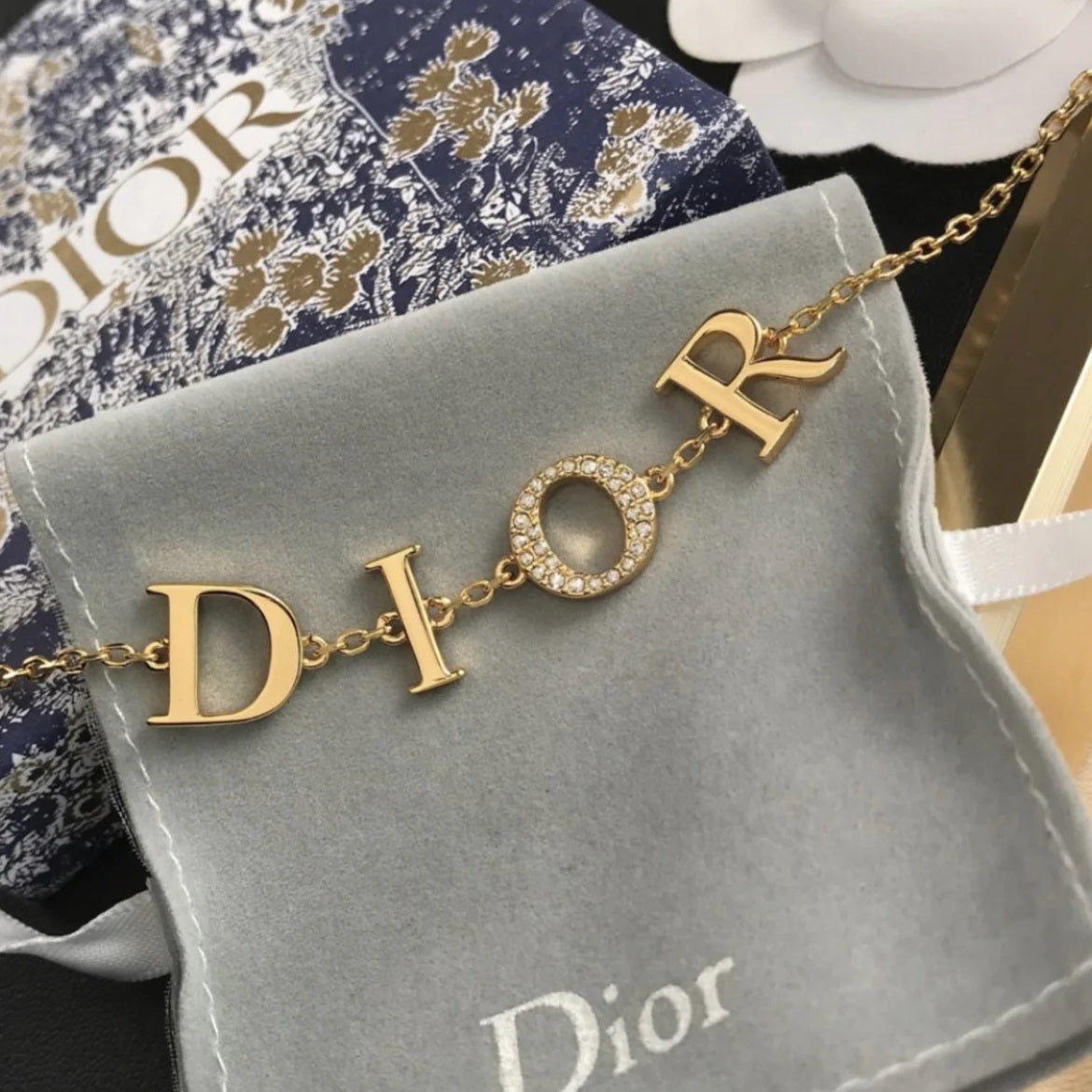 DIOR-B542314带钻 字母DIOR手链