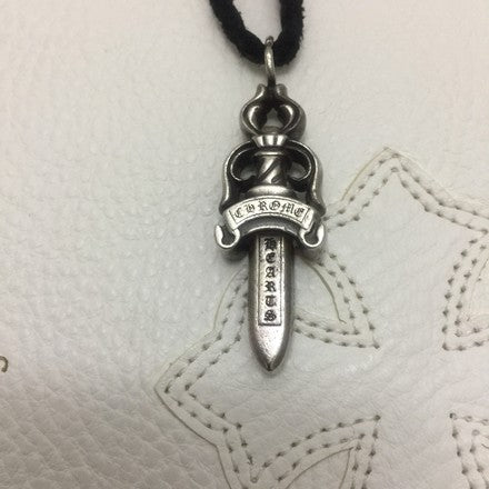 KLX-XL277995 light gold double-sided sword pendant