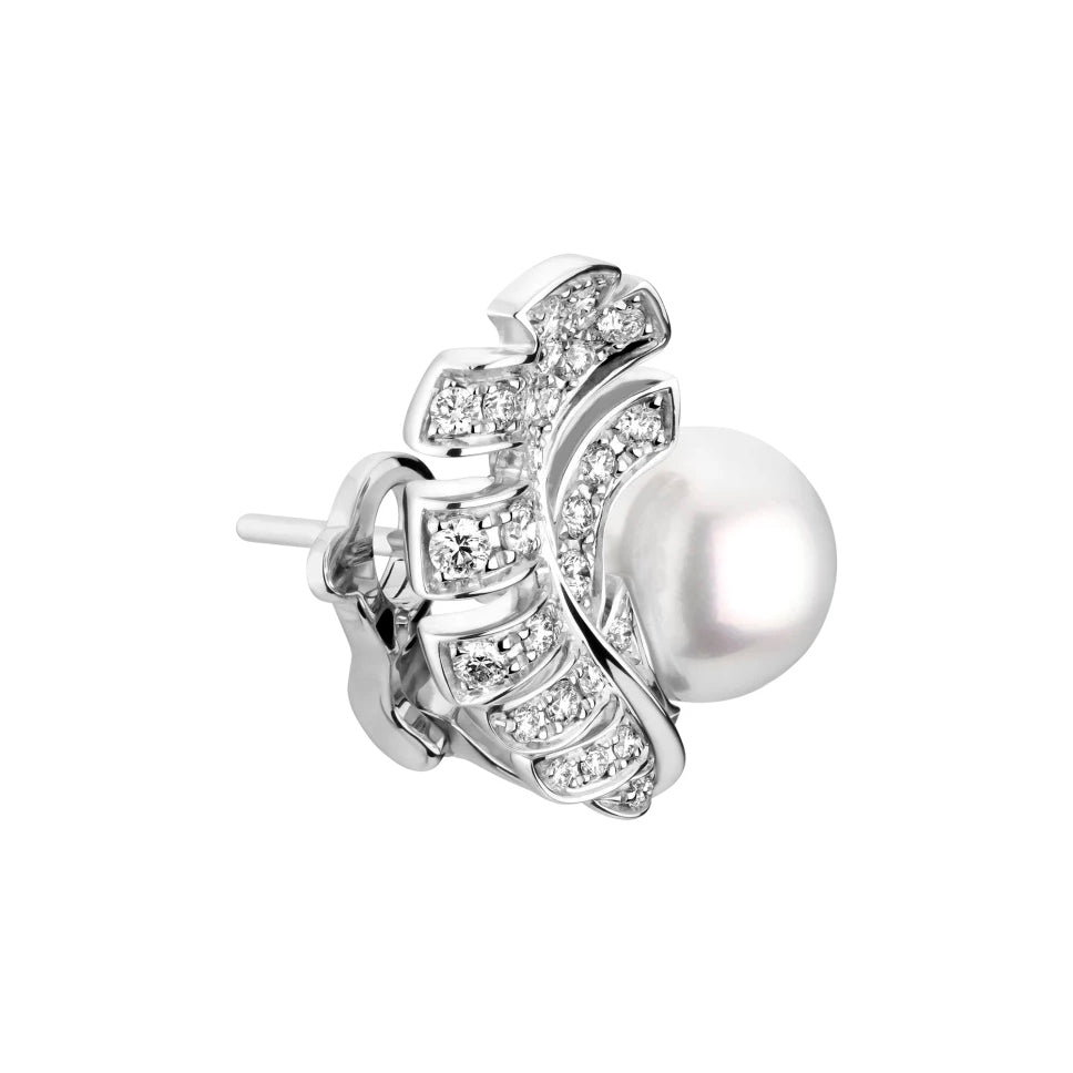 XNE-J10833 Feather Pearl Ear Clip