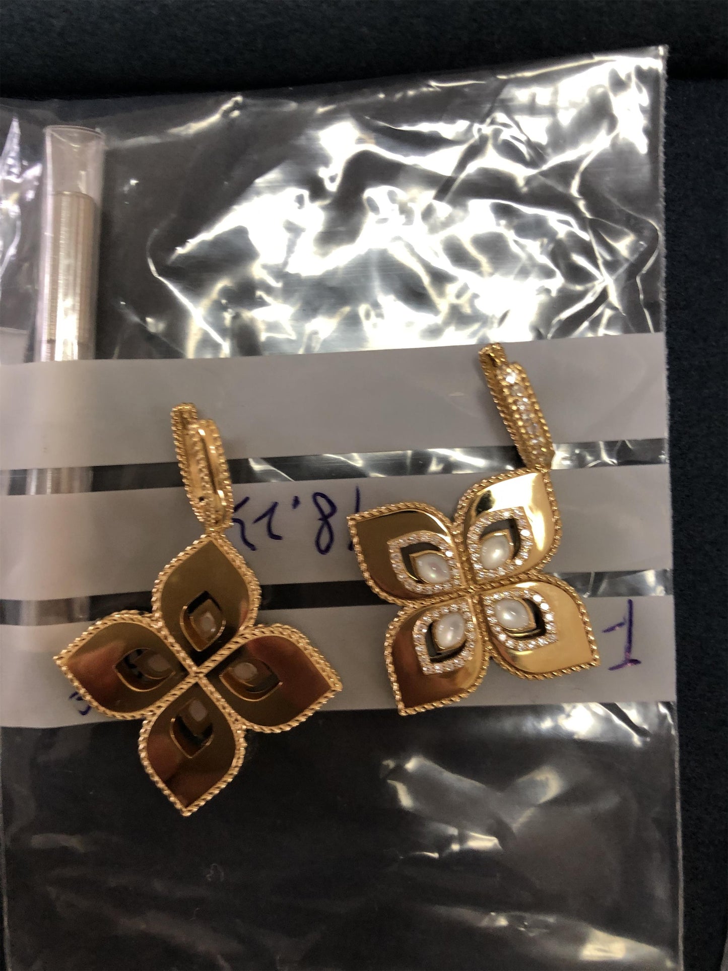 LBTADV777EA1138 33mm扭绳飞标四叶草耳环