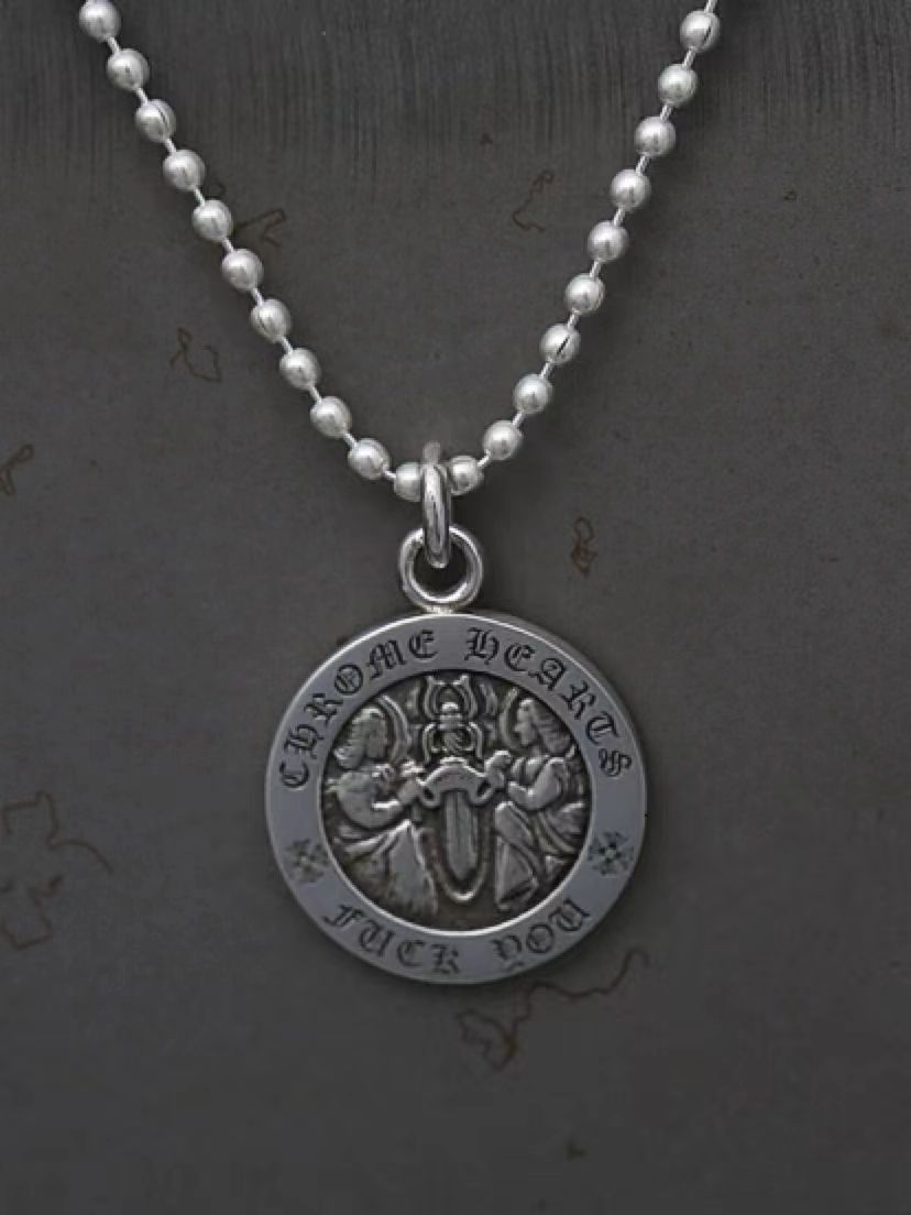 KLX-CH231014 Round Angel Disc Pendant