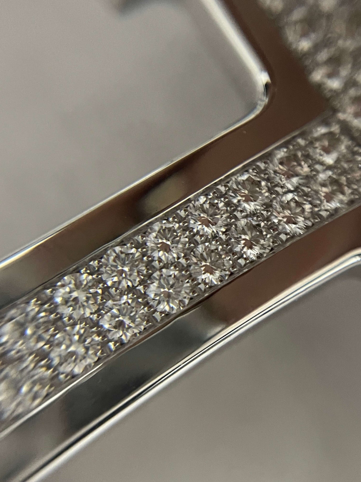 AMS-H18G0015 middle dense diamond H belt buckle