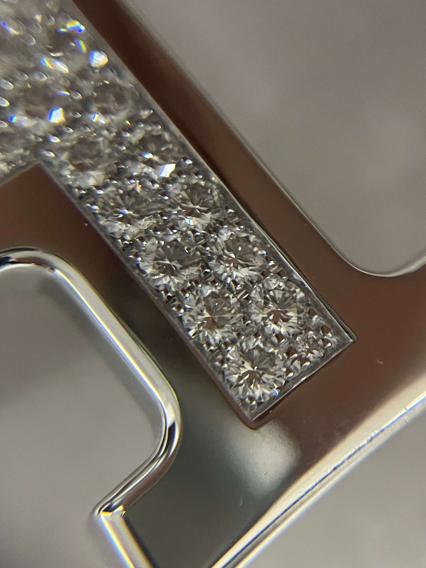 AMS-H18G0015 middle dense diamond H belt buckle