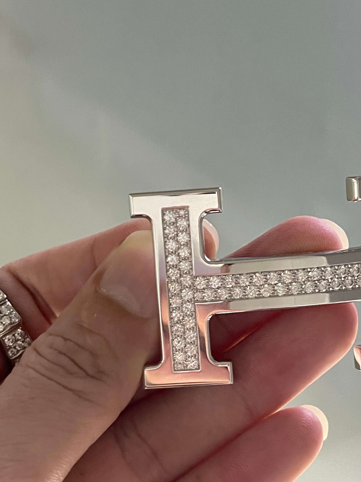 AMS-H18G0015 middle dense diamond H belt buckle