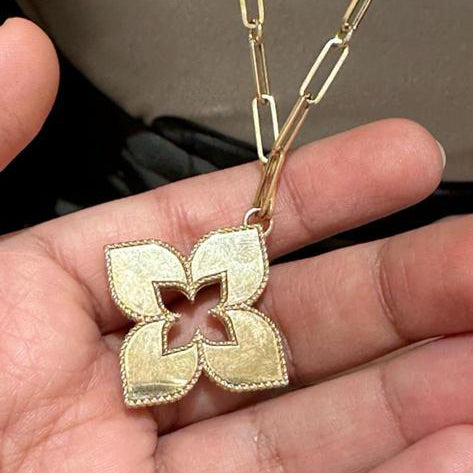 LBT-ADR777CL3316 34MM大版镂空密钻飞标形四叶草花项链