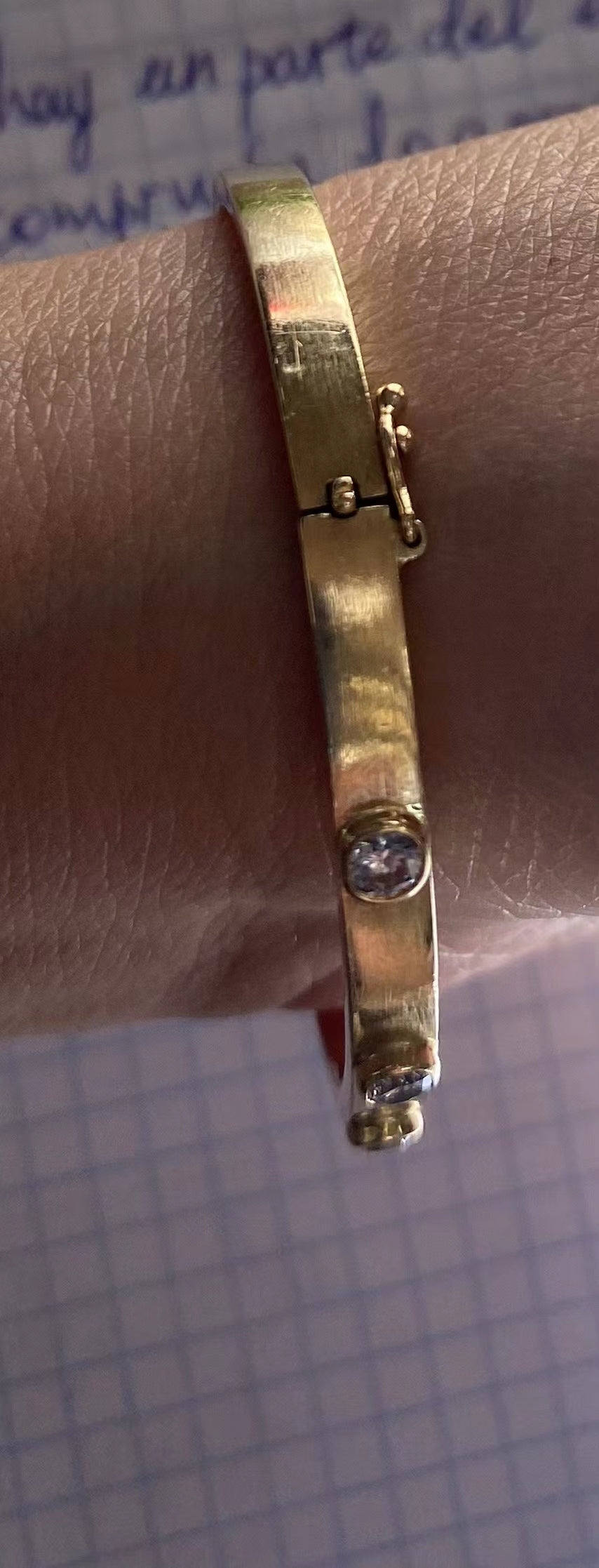 BQLT-BRC31039 bezel-set round diamond light gold brushed straight arm bracelet