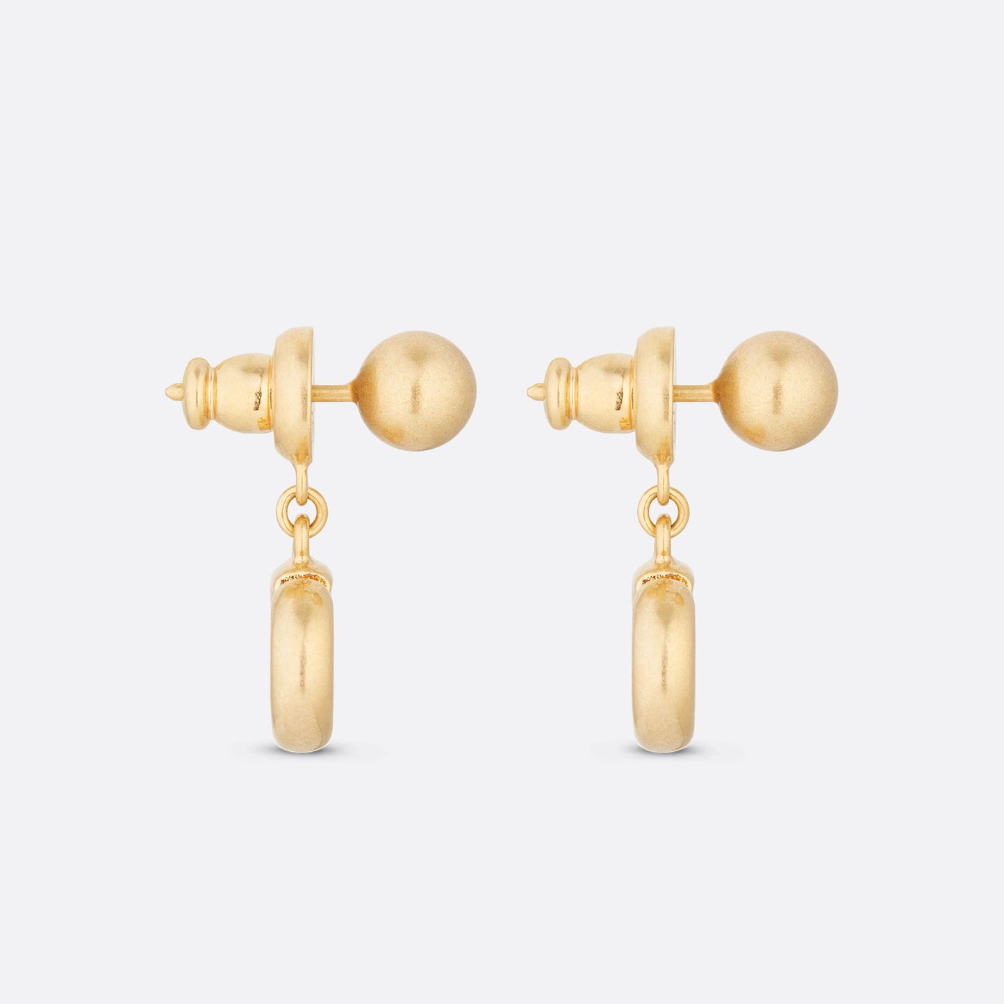 DA-E1812CDNMT round bead CD letter stud earrings