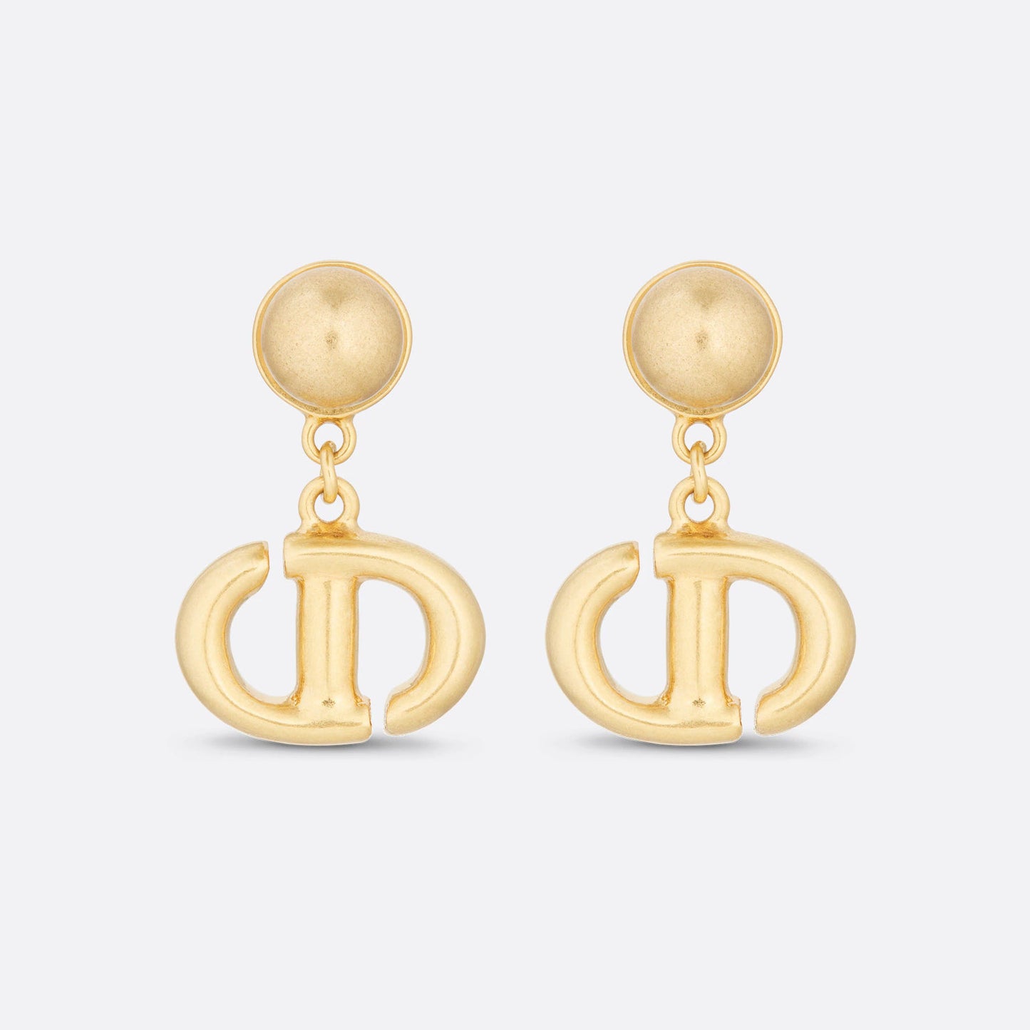 DA-E1812CDNMT round bead CD letter stud earrings