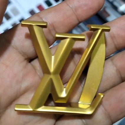 LV-M9346U plain gold LV letter belt buckle