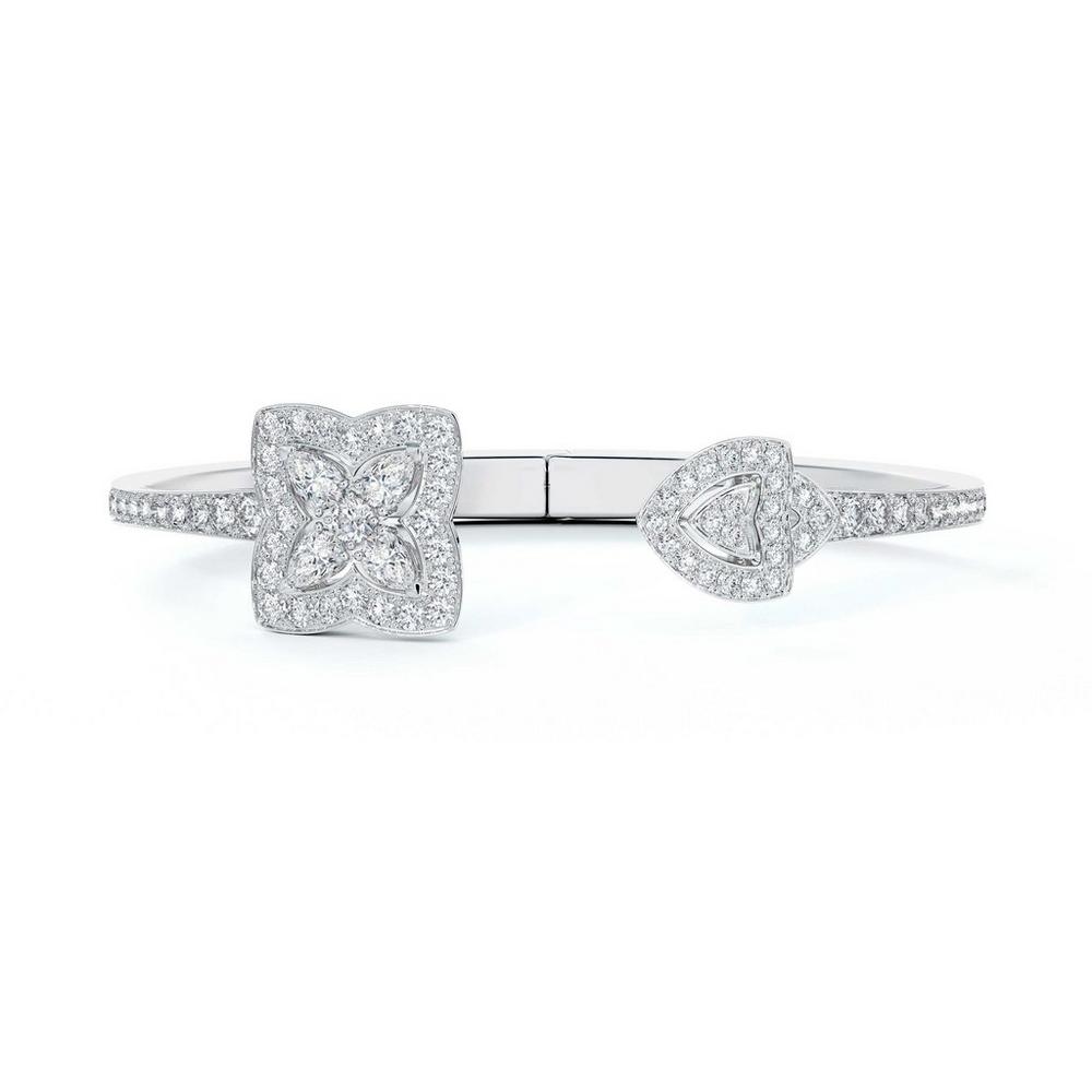 DBES-B103253 four-leaf clover lotus open bracelet