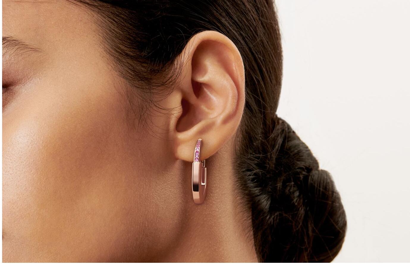 TIF-73965934 medium thick love lock twist lock earrings