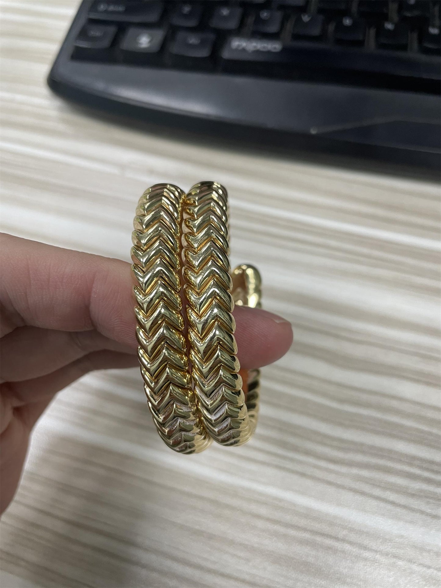BGL-954568 braided snake body roll bracelet guest version