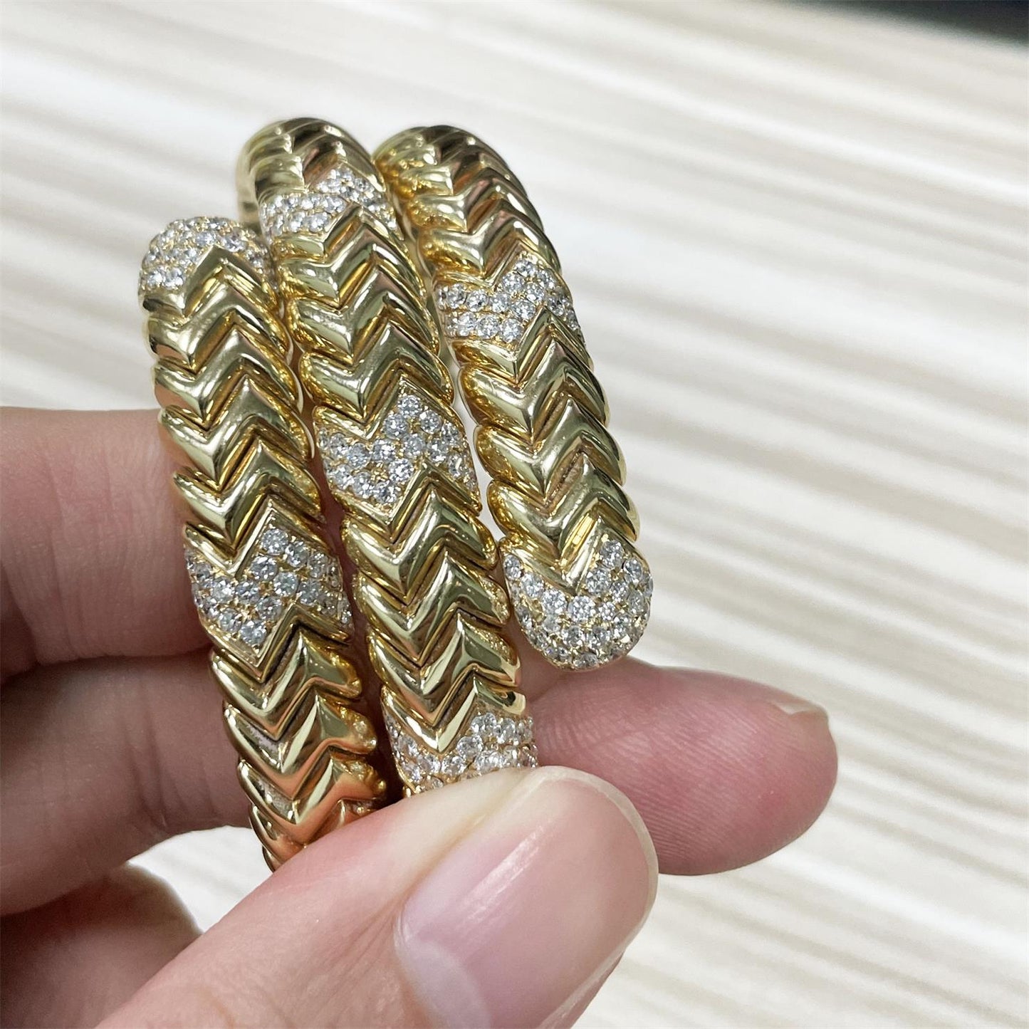 BGL-954568 braided snake body roll bracelet guest version