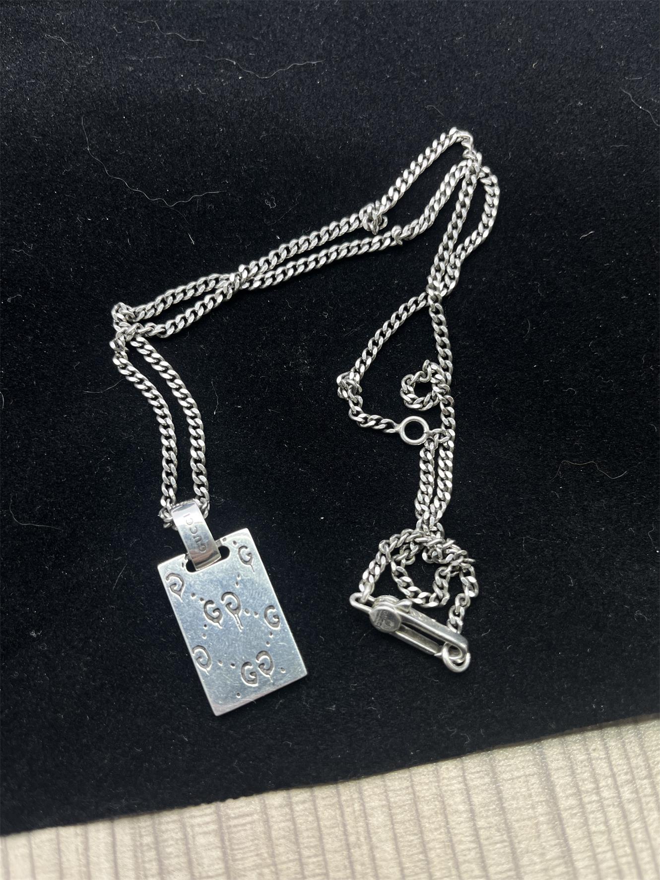 GC-455315 Letter Skull Square Tag Pendant