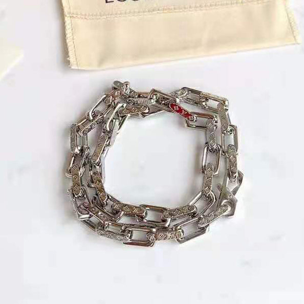 LV-M00307 cross chain necklace