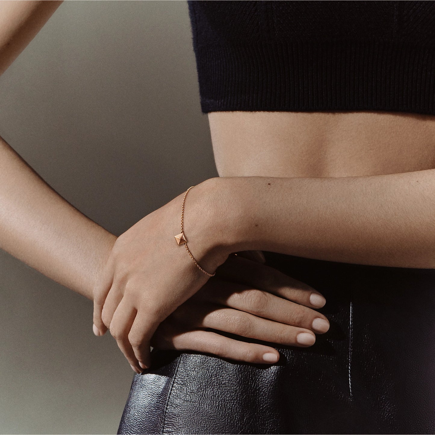 AMS-H223401B Small 7mm Pyramid Bracelet