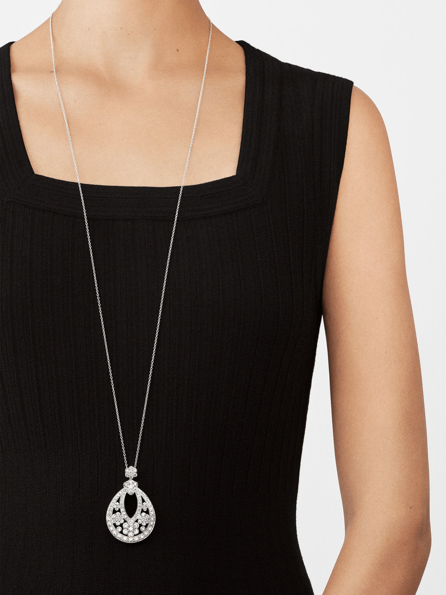 VCARP39300 Six circumferences, one flower and multiple wear necklaces