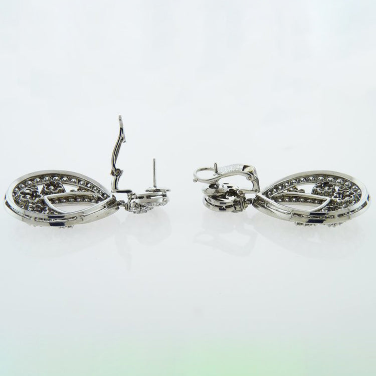 VCARO3RL00 Plum Blossom Large Ear Clip