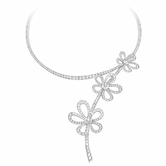 VCARP05000 five-leaf flower diamond necklace