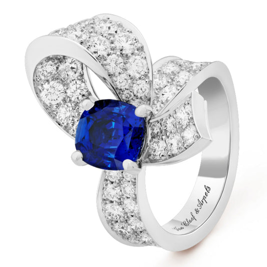 VCARP3XR00 cushion-shaped gemstone bow ring 11# main stone approximately 6.18X6.16X3.61mm