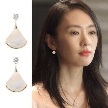 BGL-OR391959 fan-shaped light gold shell earrings