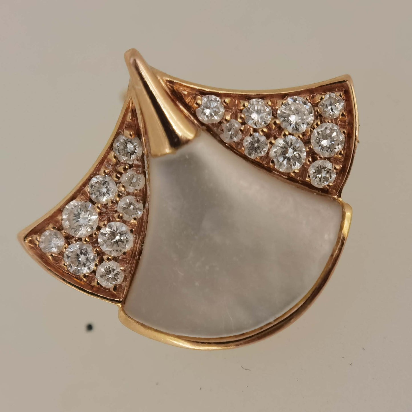 BGL-350483-OR857103 guest version single fan-shaped white shell skirt earrings fan earrings