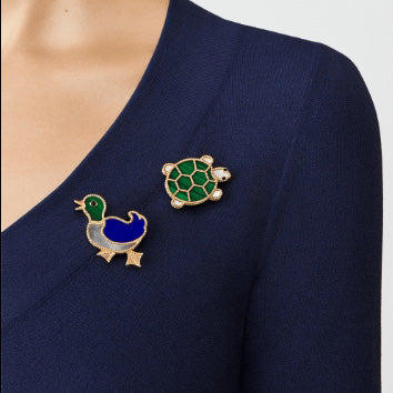 VCARP5LK00 Pearl Turtle Brooch