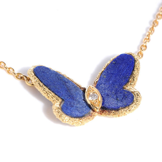 VCA68877890 wrinkled leather butterfly bolt chain pendant