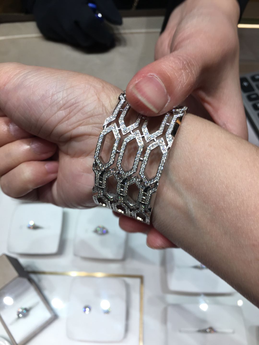 BGL-BR857667 snake honeycomb diamond bracelet