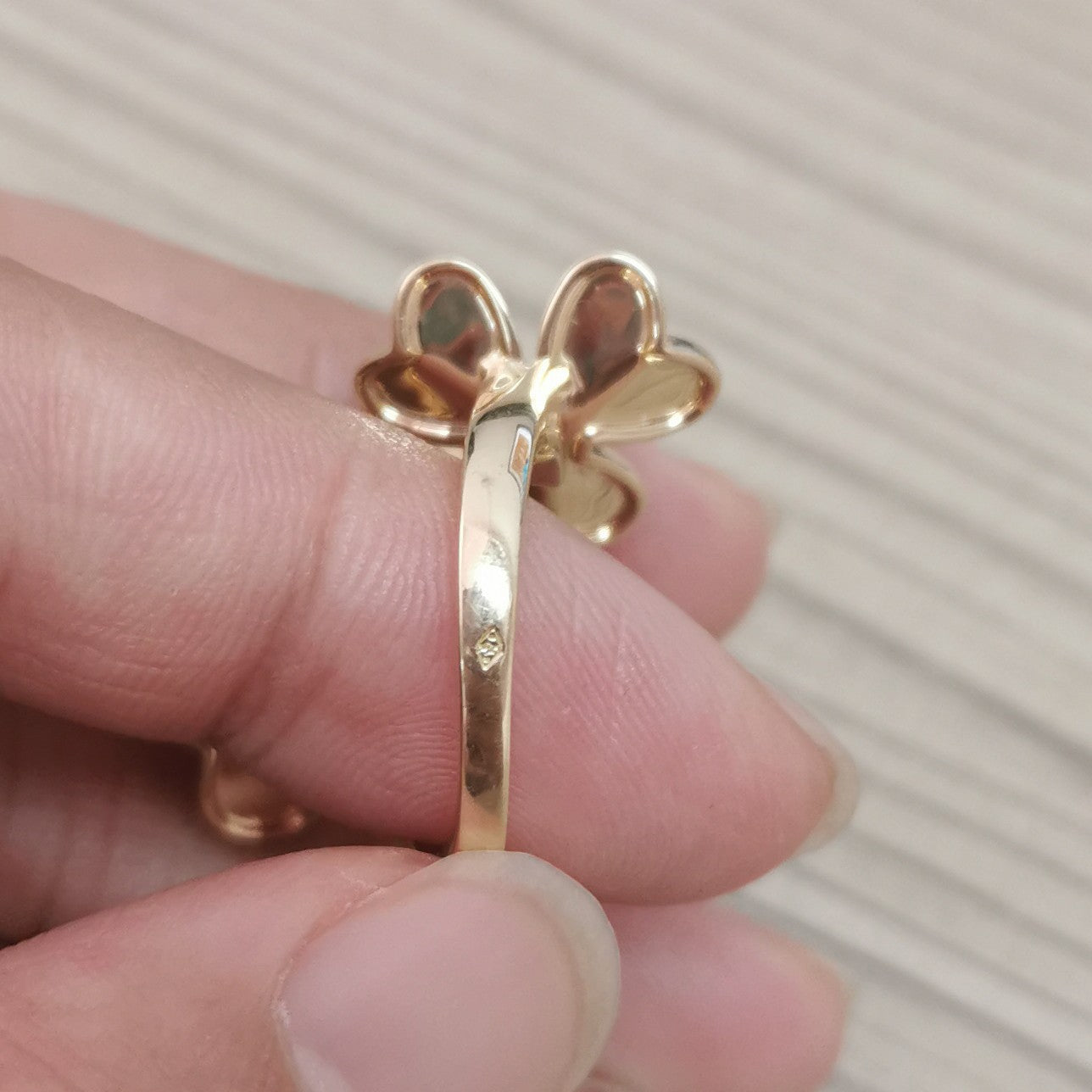 VCARB67600客版三叶草双花开口戒12#