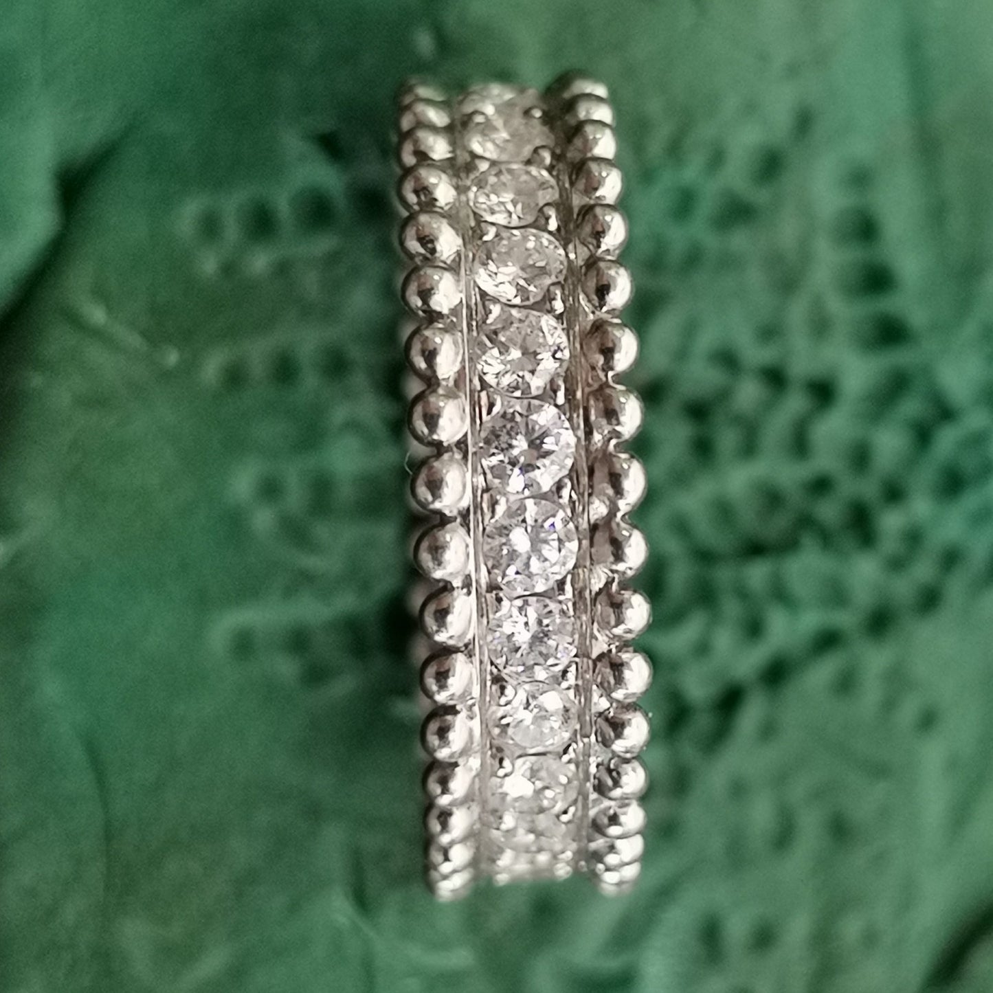 VCARN57000 5mm guest version bead single row narrow body dense stone ring 48#