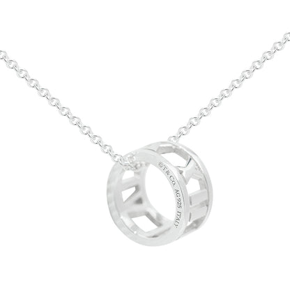 TIF42608927 light gold circle Roman font pendant