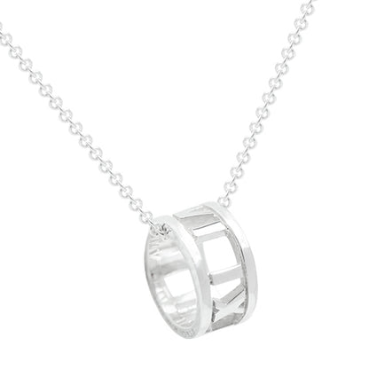 TIF42608927 light gold circle Roman font pendant