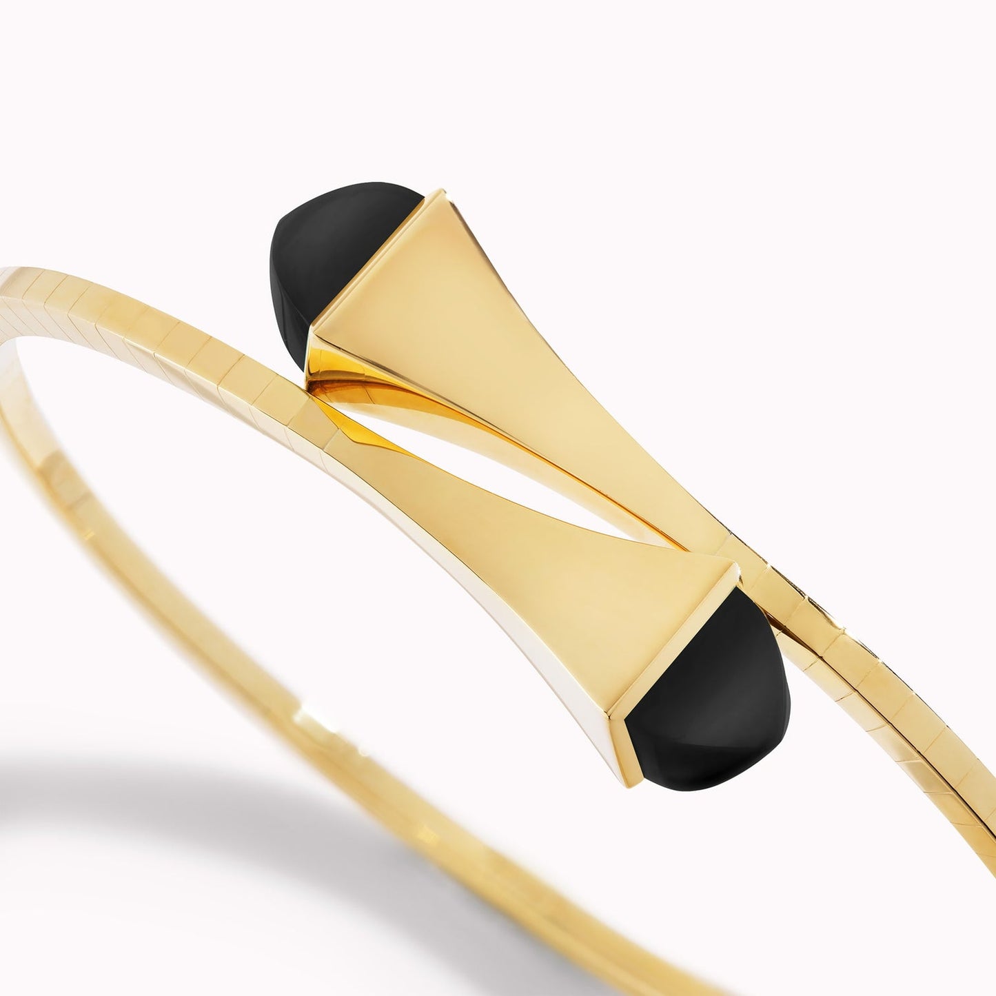 MR-CLEO-B14 conical agate light gold bracelet