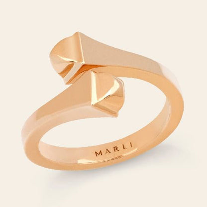 MR-CLEO-R12 light gold pointed hammer ring