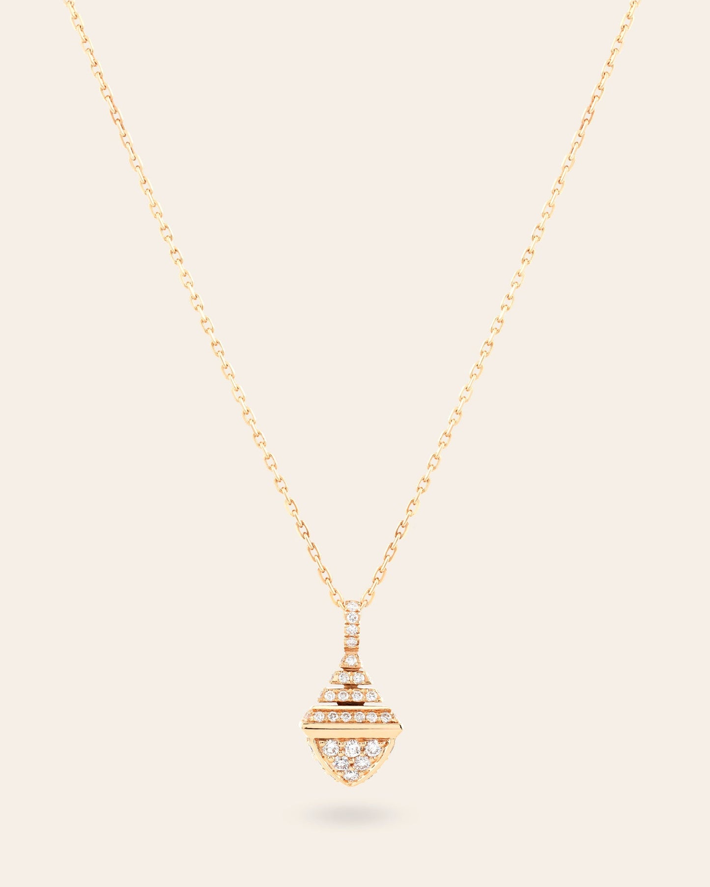 MR-CLEO-N32 pyramid pendant pointed cone