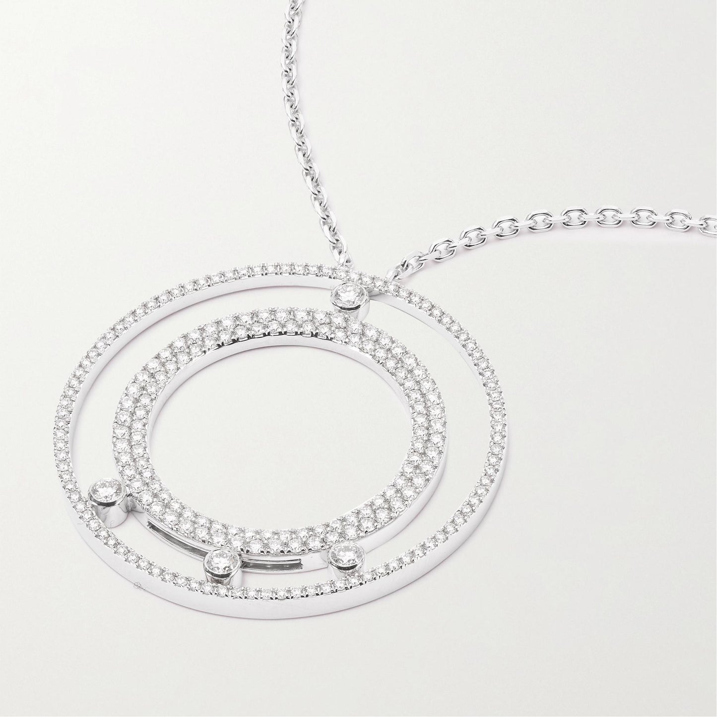 MSK-11317-WG, ring movable diamond pendant