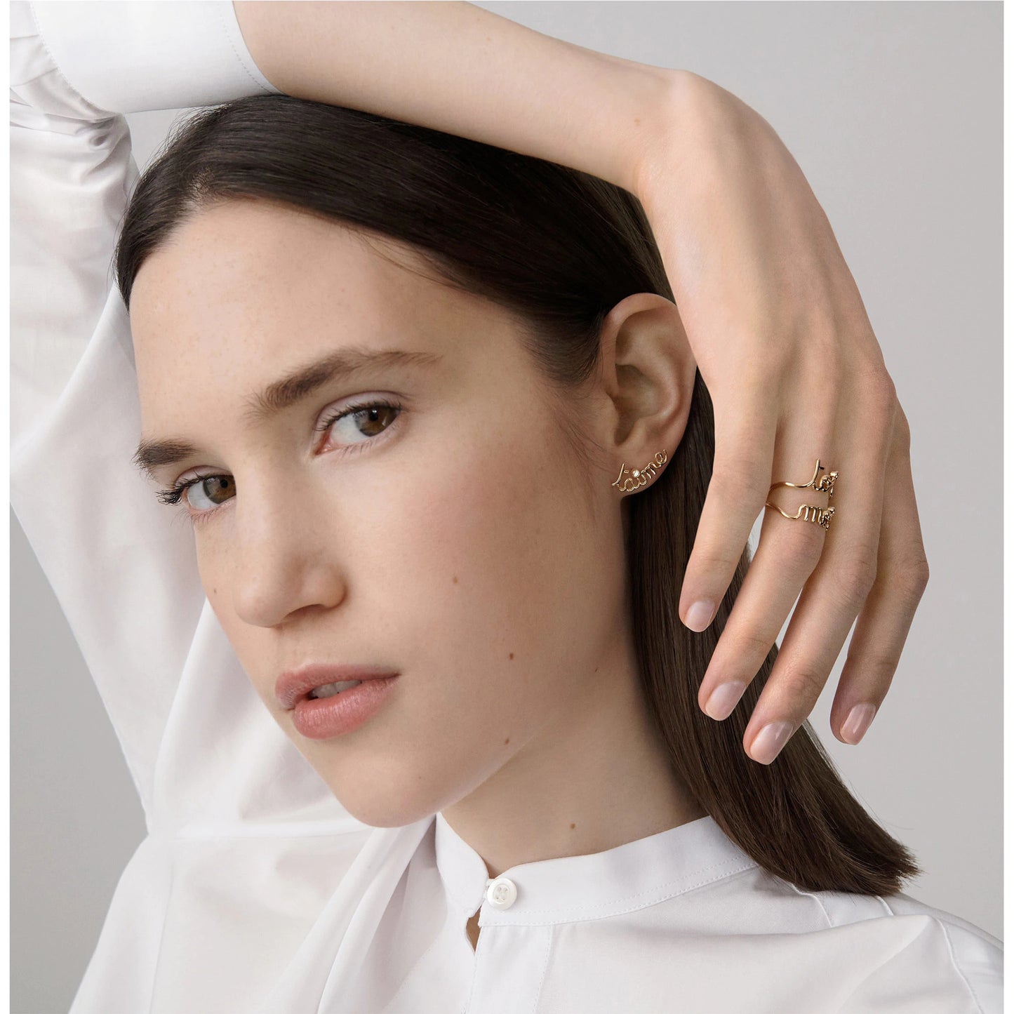 DA-JOUI95037 letter earrings