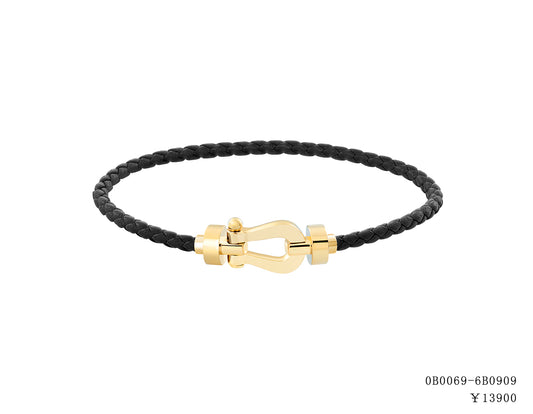 FLD-0B0069-6B0909 Light Gold Medium Horseshoe Bracelet Customer Version