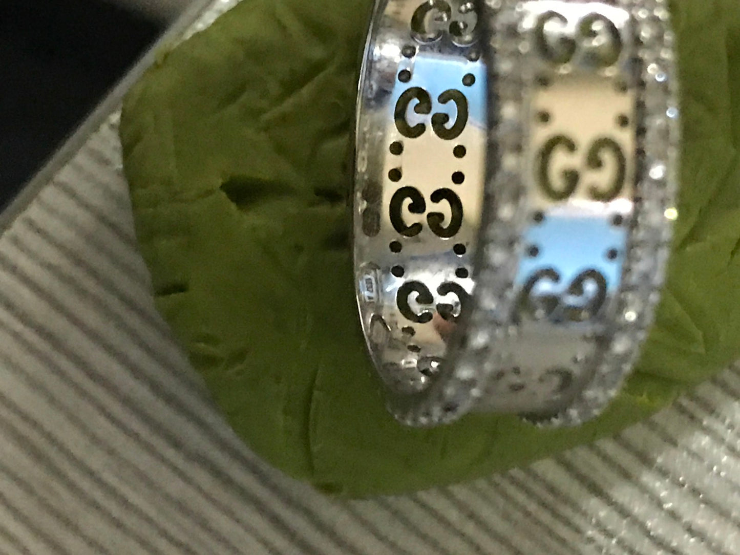GC-326953宽7.2mm双G镂空凹形臂戒指客版