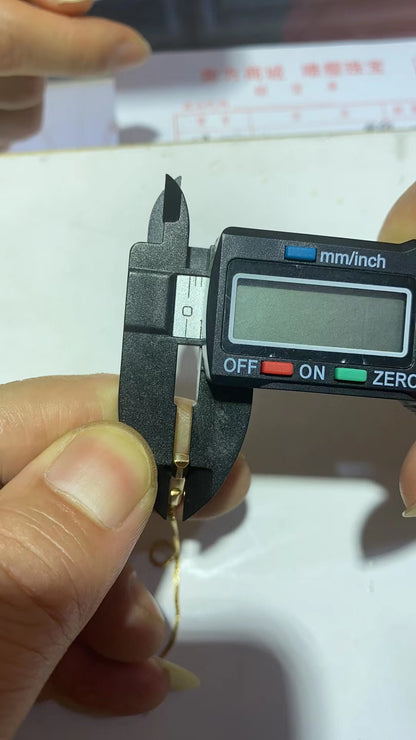GC-662108齿纹光金异形梯臂吊坠