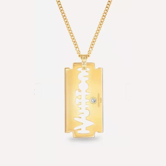 LV-Q93882 razor blade with diamond pendant