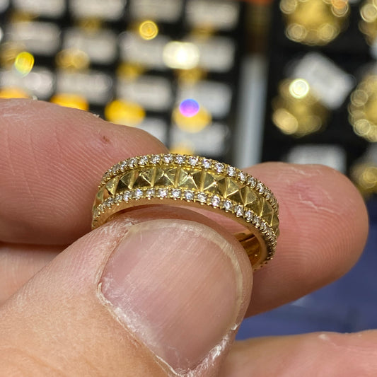 爱H仕-H111346B 5.7mm镶钻尖叫角金字塔戒指15#