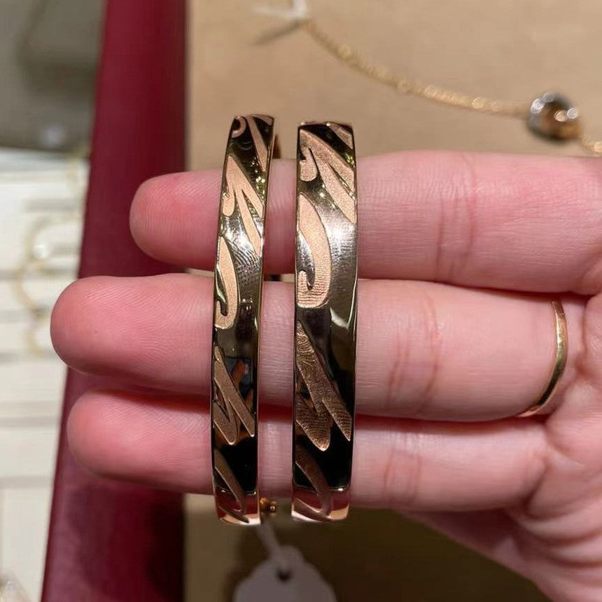 XB-857940-5100 letter light gold bracelet
